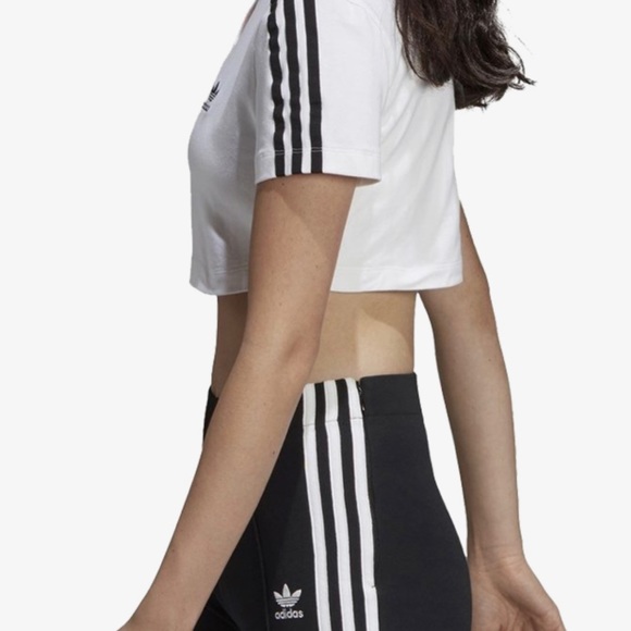 NWT Brand New Adidas V neck cropped T-shirt - Picture 3 of 5